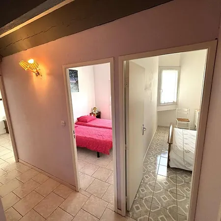 Holiday home Maison Confortable 8 Personnes Avec Jardin, - Fr-1-229c-105